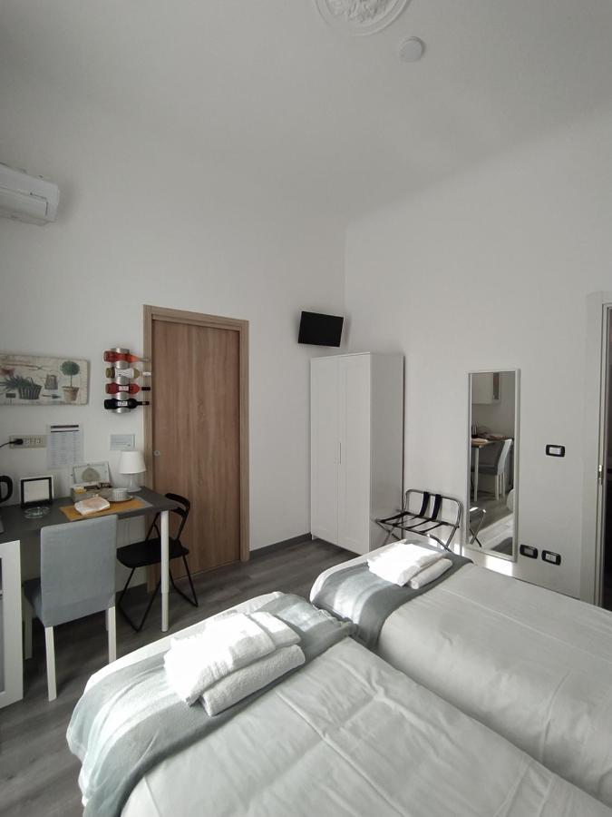Domus Nikolai Hotel Bari Exterior foto