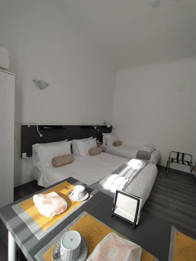 Domus Nikolai Hotel Bari Exterior foto
